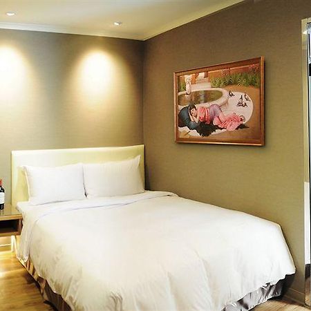Garden Hotel Тайчжун Экстерьер фото