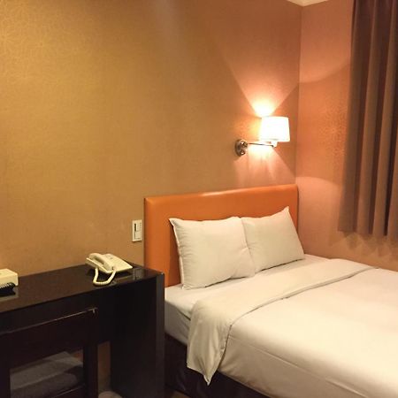 Garden Hotel Тайчжун Экстерьер фото