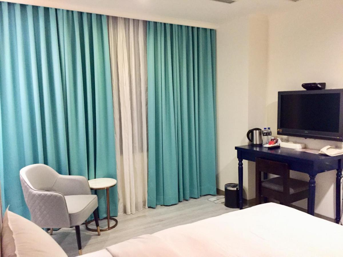 Garden Hotel Тайчжун Экстерьер фото