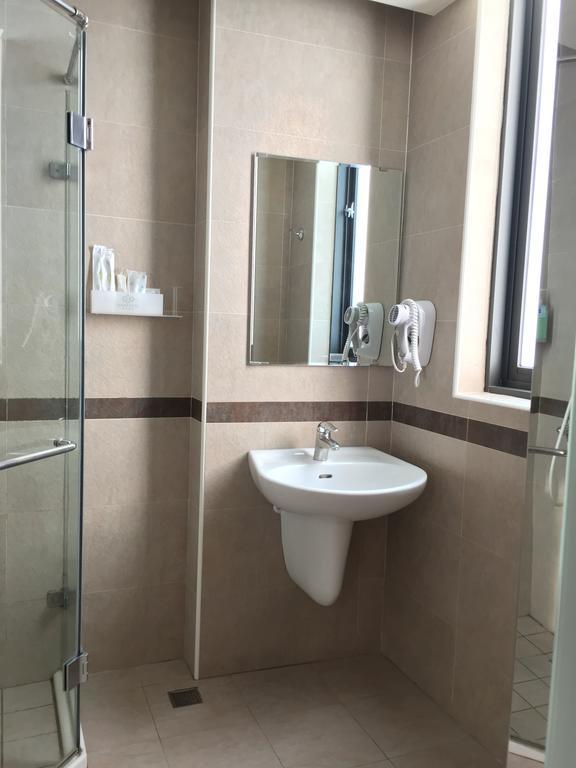 Garden Hotel Тайчжун Экстерьер фото