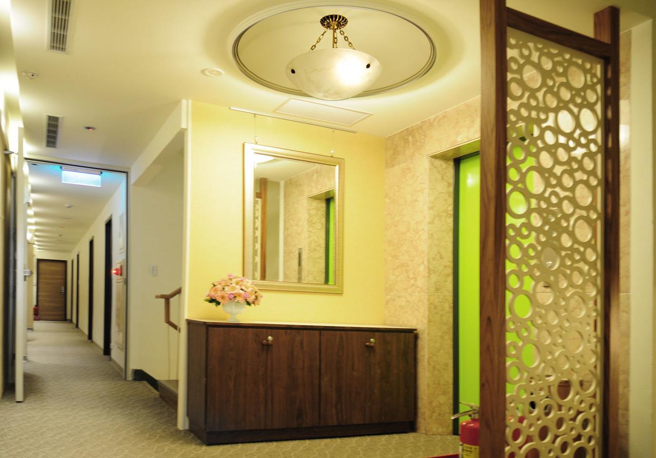 Garden Hotel Тайчжун Экстерьер фото