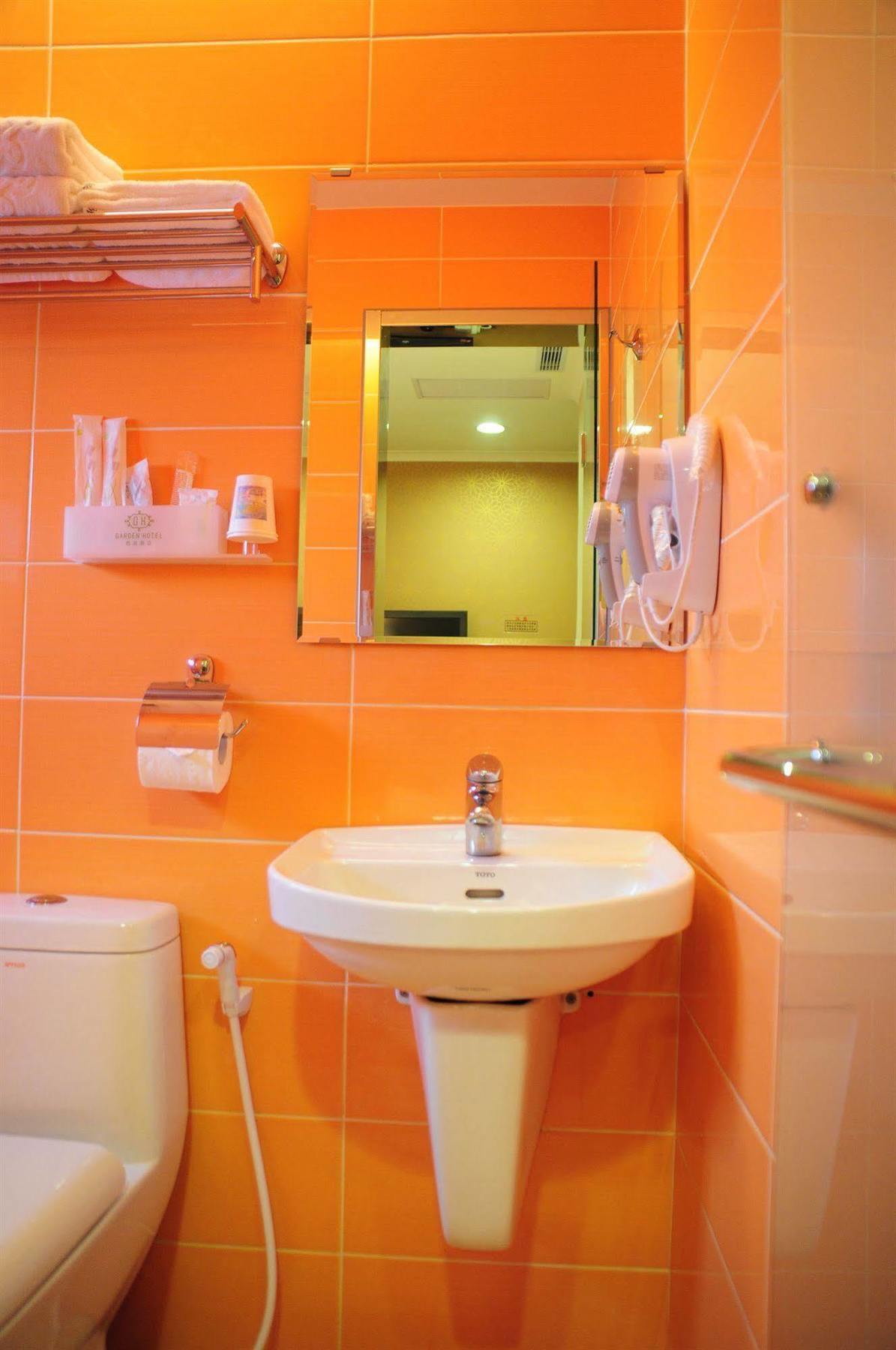 Garden Hotel Тайчжун Экстерьер фото