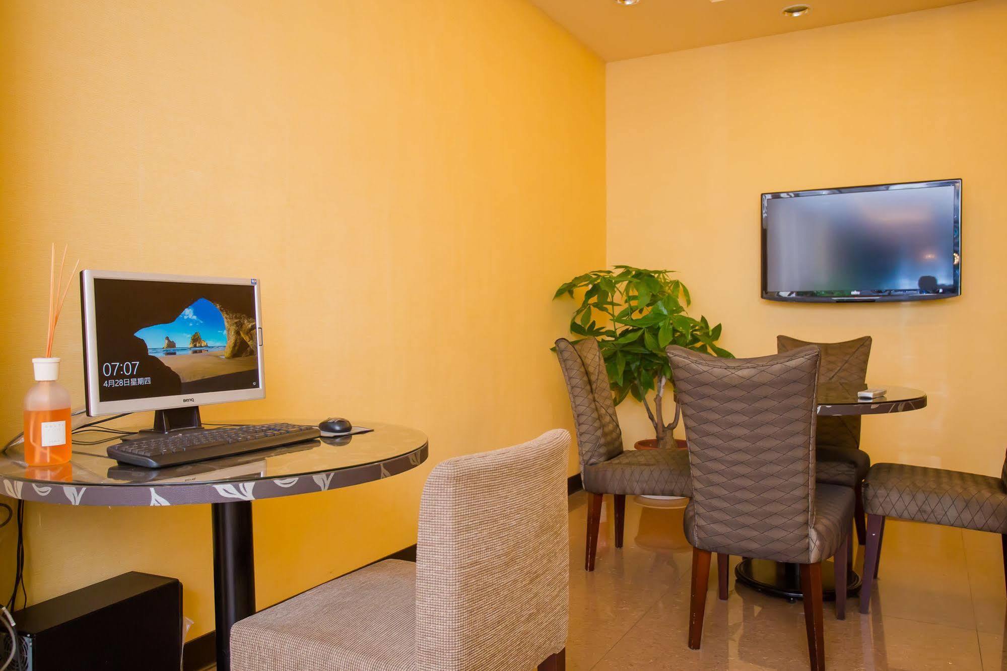 Garden Hotel Тайчжун Экстерьер фото