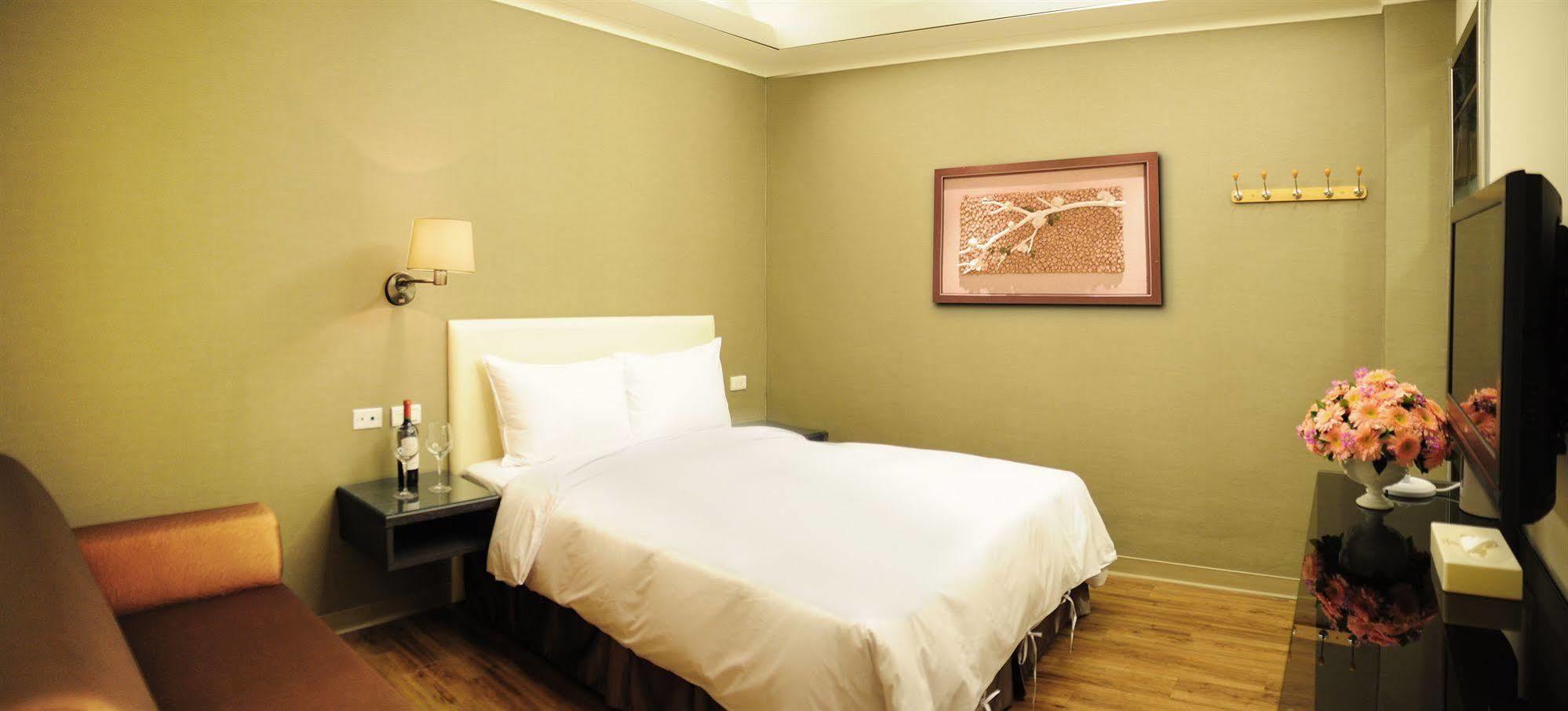 Garden Hotel Тайчжун Экстерьер фото