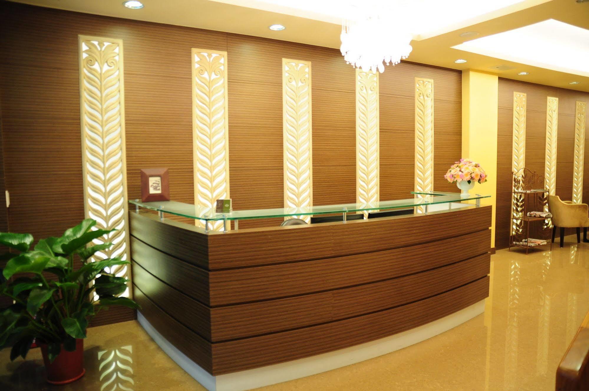 Garden Hotel Тайчжун Экстерьер фото