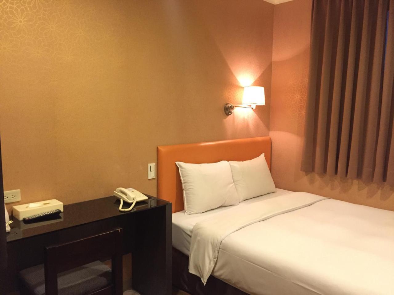Garden Hotel Тайчжун Экстерьер фото