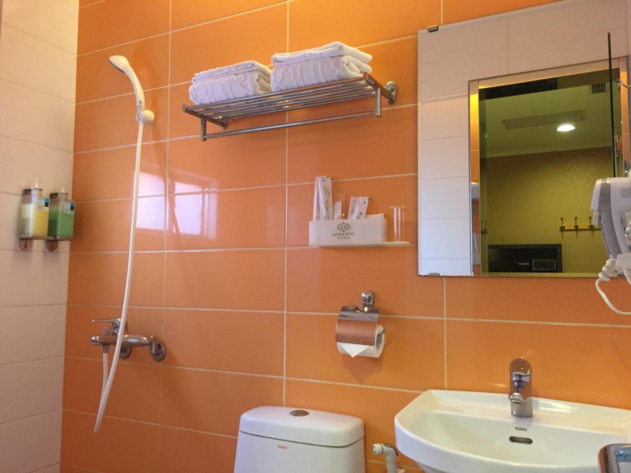 Garden Hotel Тайчжун Экстерьер фото
